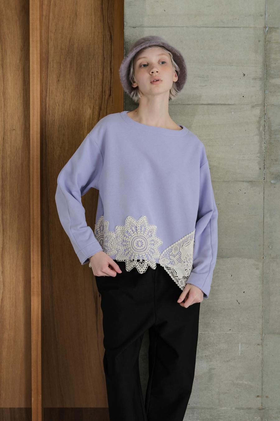 Motif Lace Pullover