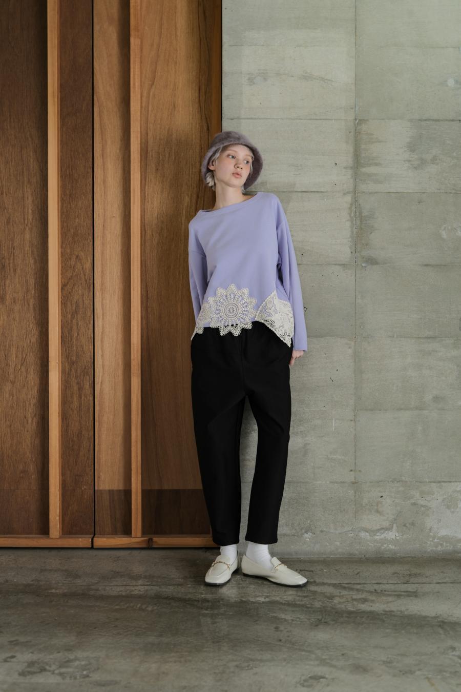 Motif Lace Pullover