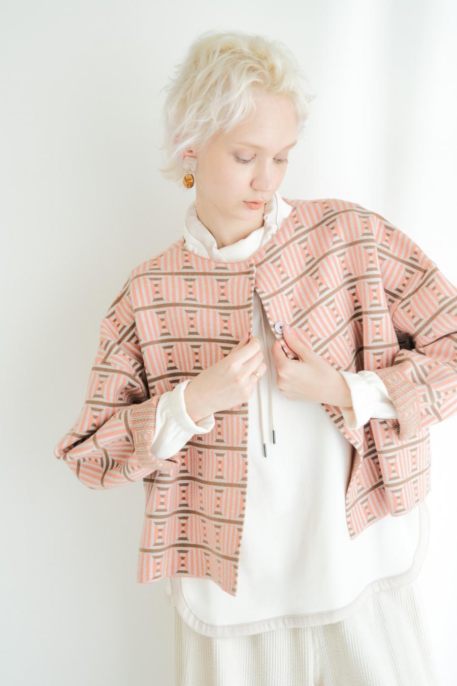 Circle Line Cropped Cardigan