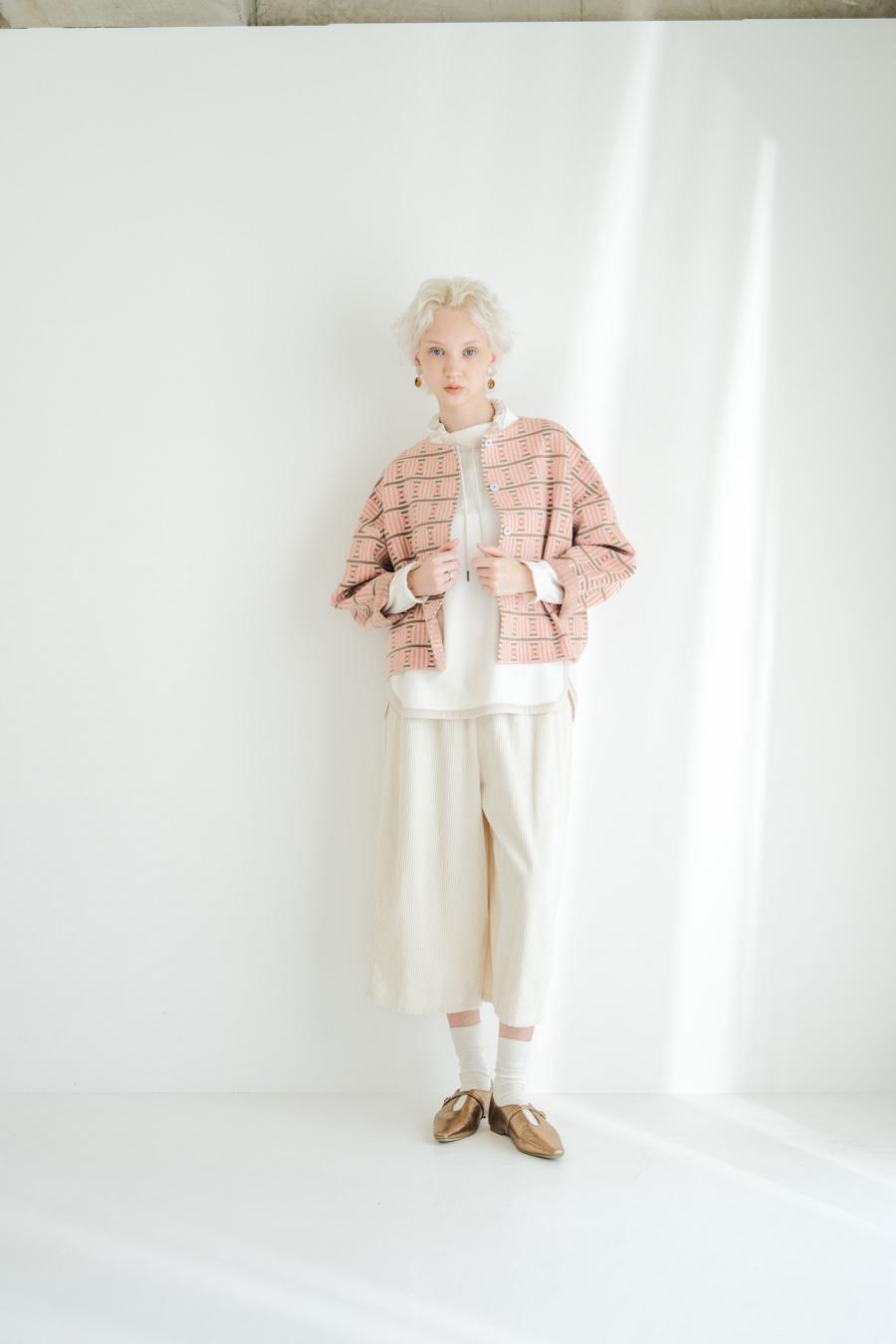 Circle Line Cropped Cardigan