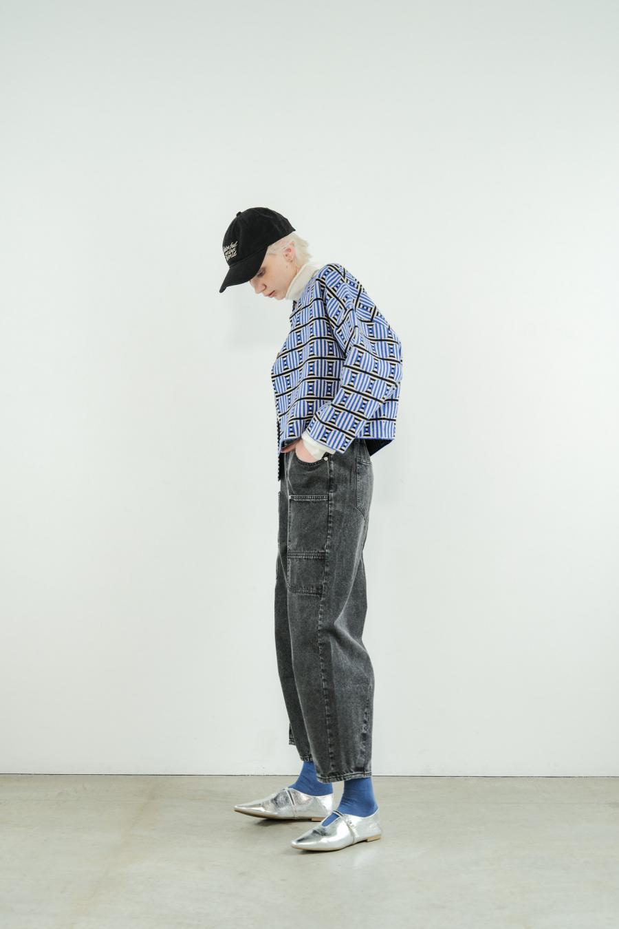 Circle Line Cropped Cardigan